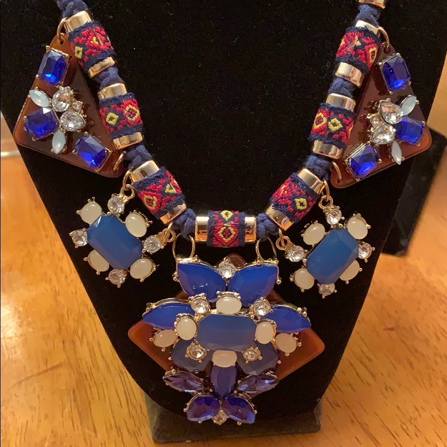 Nwt Large Statement Necklace.